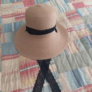 Wide brim hat to block out the sun